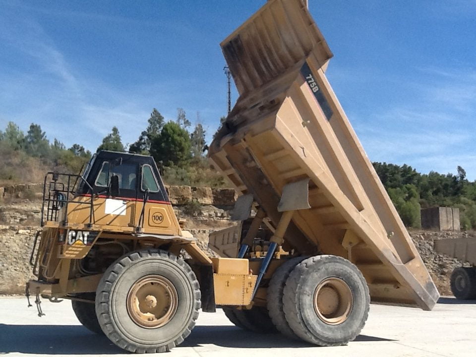 dumper rígido