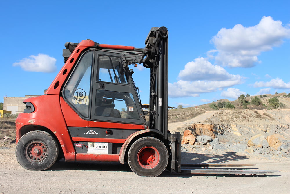 empilhadores-de-mastro-35